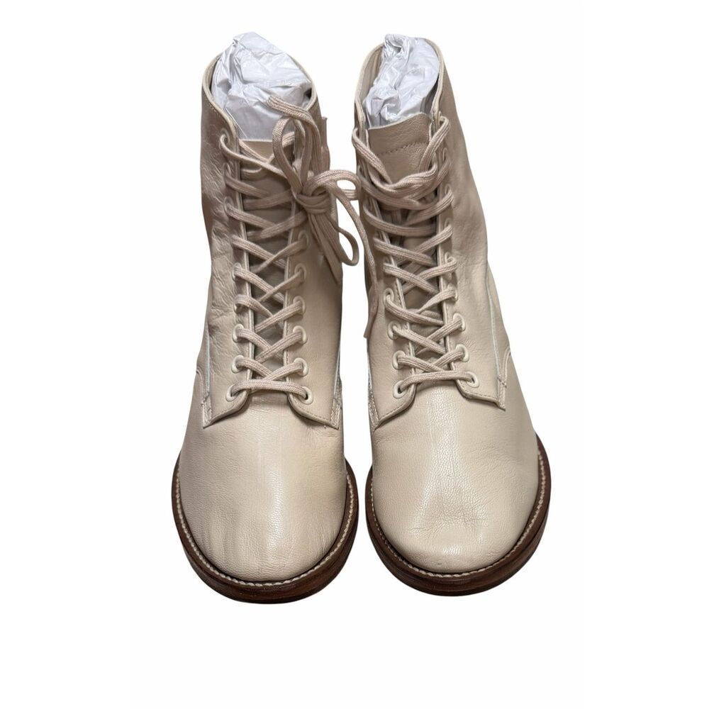 THE GREAT Distressed Boxcar Boot in Cream NWB Size 8 1/2